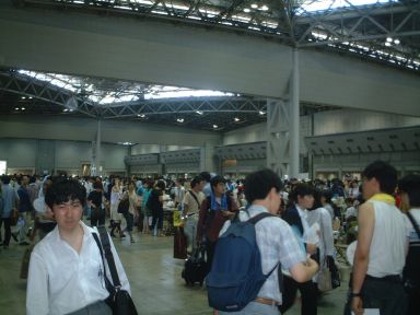 �����{�����������